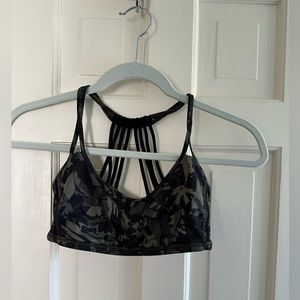Lululemon camo sports bra